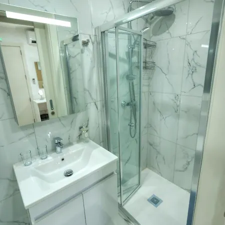 Modern And Spacious One Bedroom Cpac2-2 *