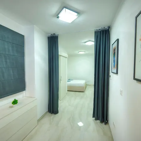 Modern And Spacious One Bedroom Cpac2-2 Apartment